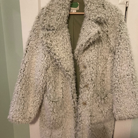 Shaggy White and Grey Coat - Picture 2 of 4